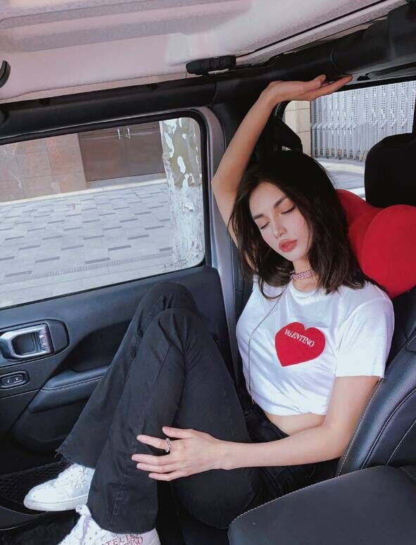 很好艹 妹子下面是粉嫩一线天